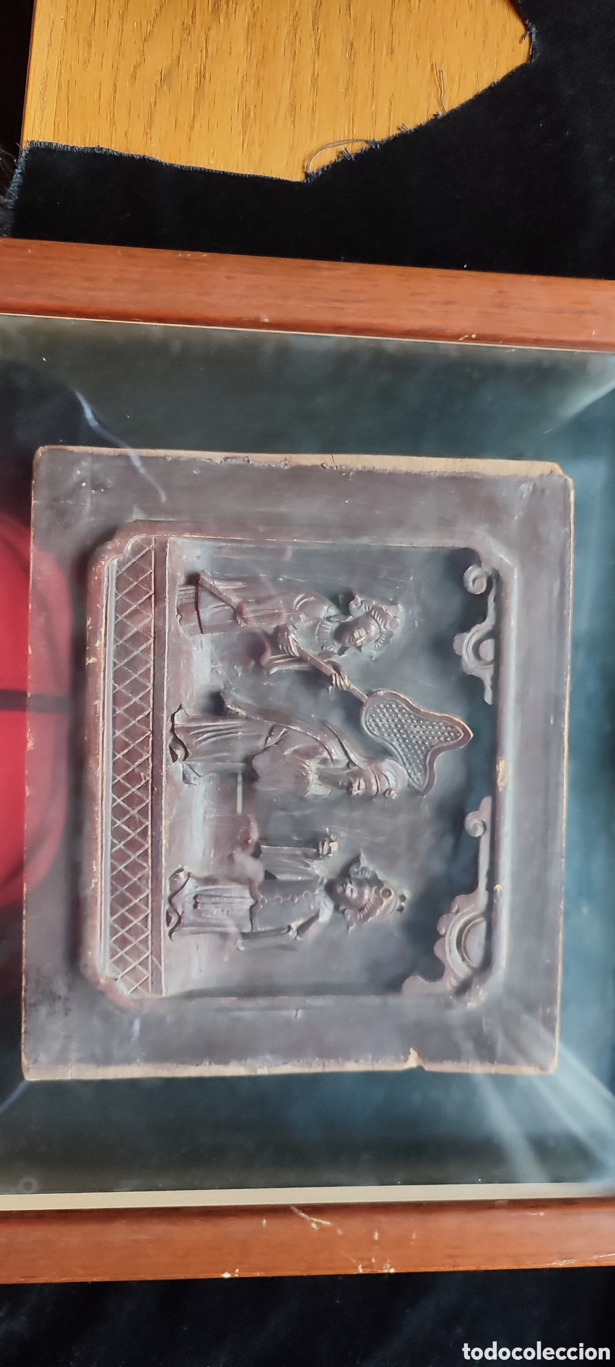 Antig&uuml;edades: Antigua talla en madera china del siglo XVIII