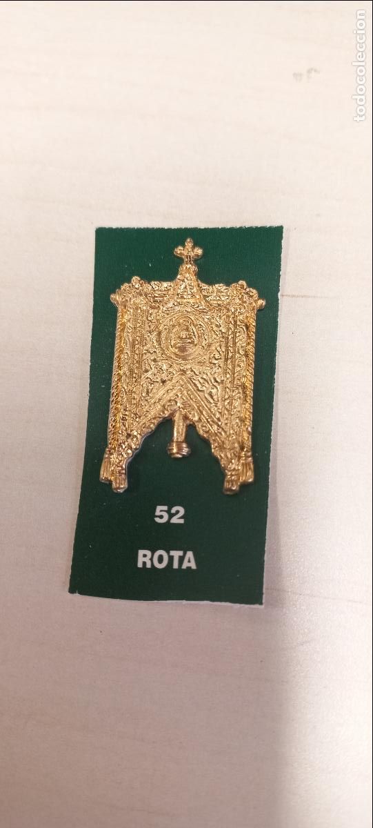 Antig&uuml;edades: ROTA. 52. ESTANDARTE DE HERMANDAD ROCIERA. VIRGEN DEL ROCIO MINIATURA INSIGNIA.