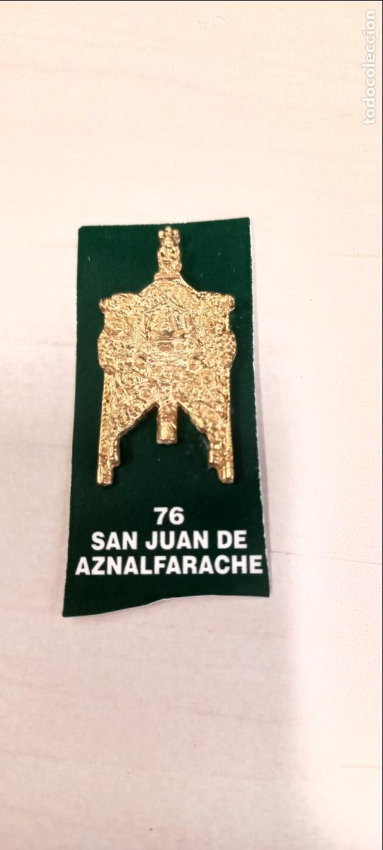 Antig&uuml;edades: SAN JUAN DE AZNALFARACHE. 76. ESTANDARTE DE HERMANDAD ROCIERA. VIRGEN DEL ROCIO MINIATURA INSIGNIA.
