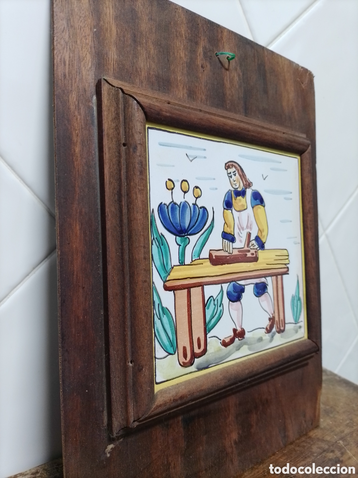 Antig&uuml;edades: Azulejo decorativo enmarcado. - Foto 2