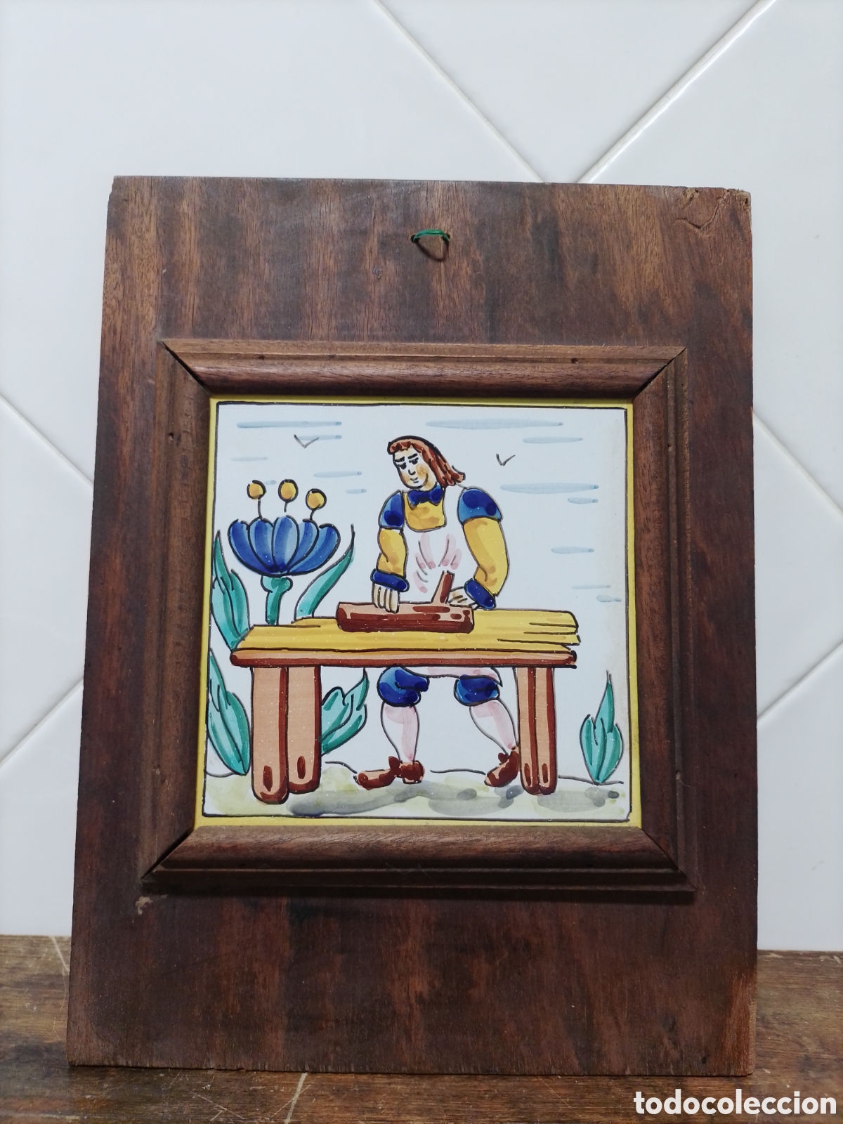 Antig&uuml;edades: Azulejo decorativo enmarcado. - Foto 1