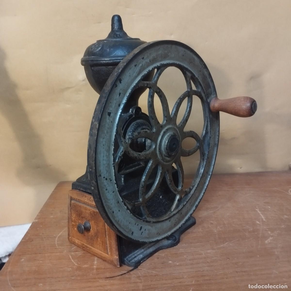 Antiques: Molinillo de caf&eacute; - Made in Spain - s.XX