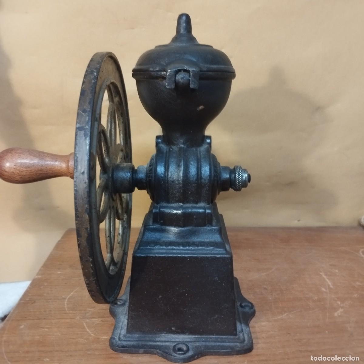 Antig&uuml;edades: Molinillo de caf&eacute; - Made in Spain - s.XX - Foto 4
