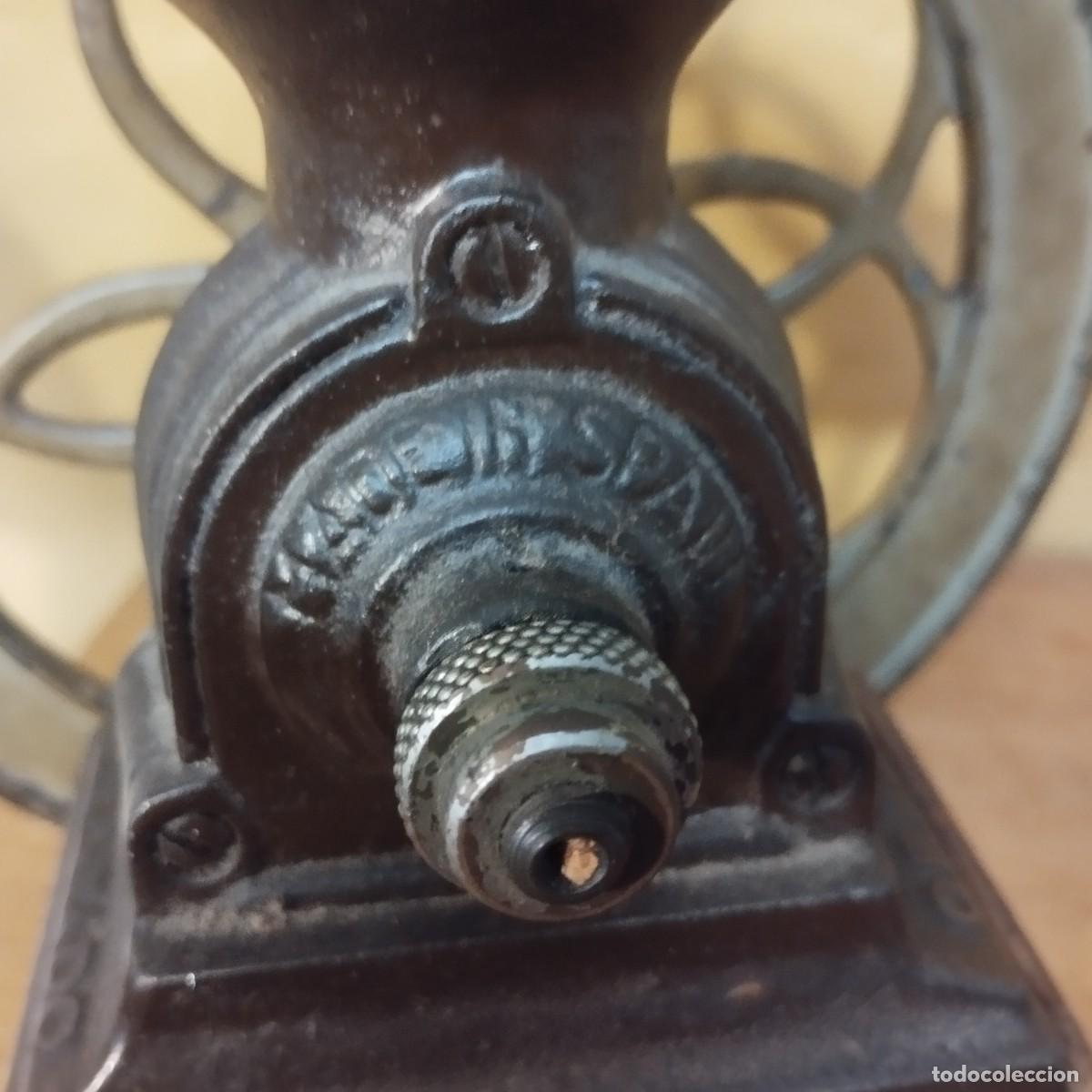 Antig&uuml;edades: Molinillo de caf&eacute; - Made in Spain - s.XX - Foto 8
