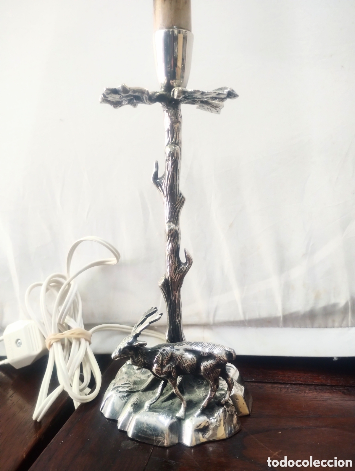 Antig&uuml;edades: L&aacute;mpara Valent&iacute; con ciervo - Foto 1