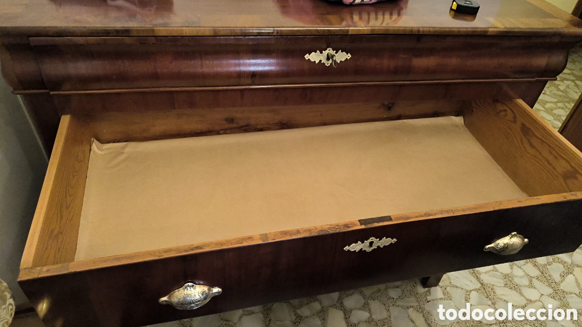 Antig&uuml;edades: C&oacute;moda antigua restaurada. - Foto 3