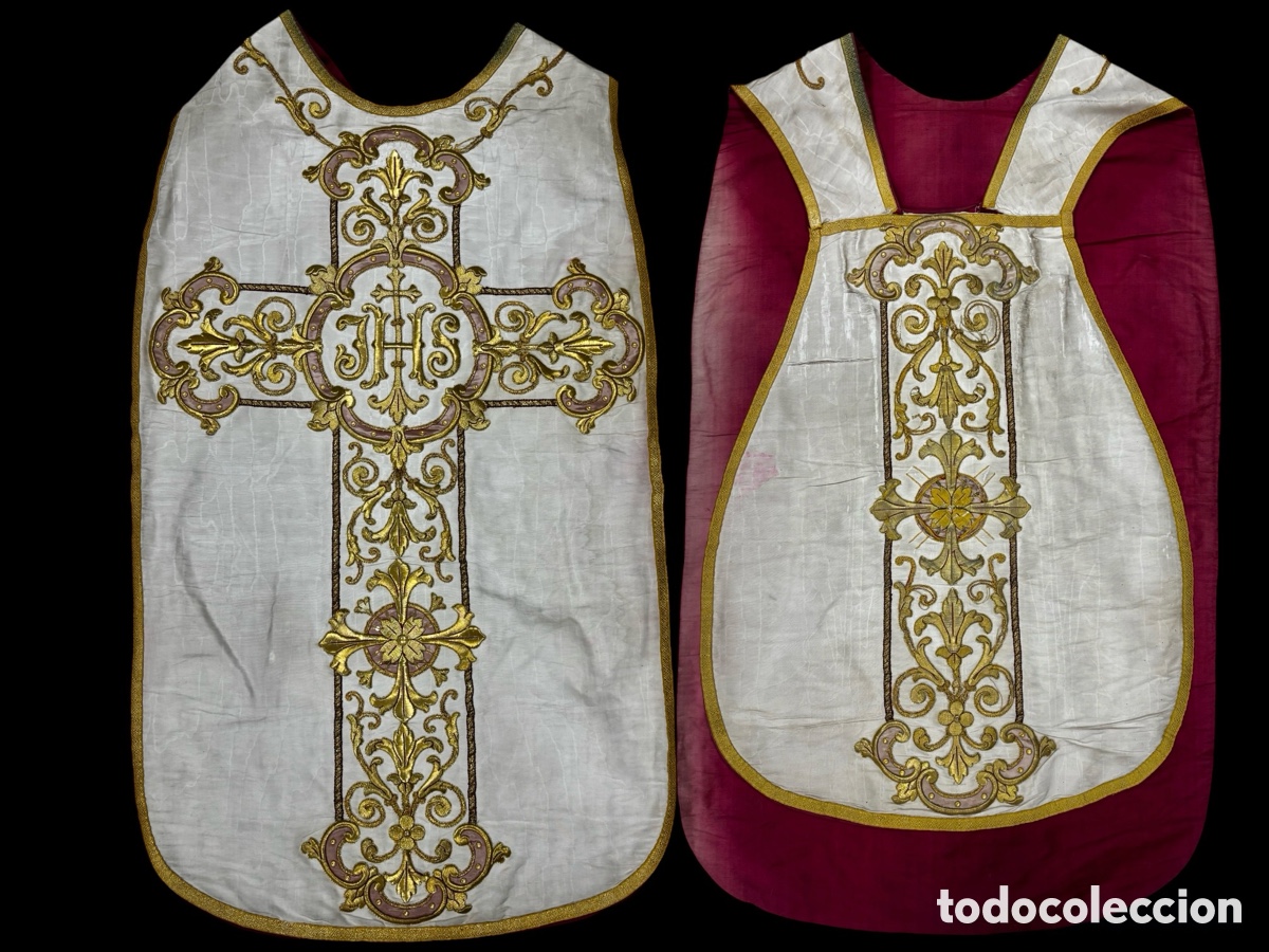 Antiguidades: Casulla bordada en oro.