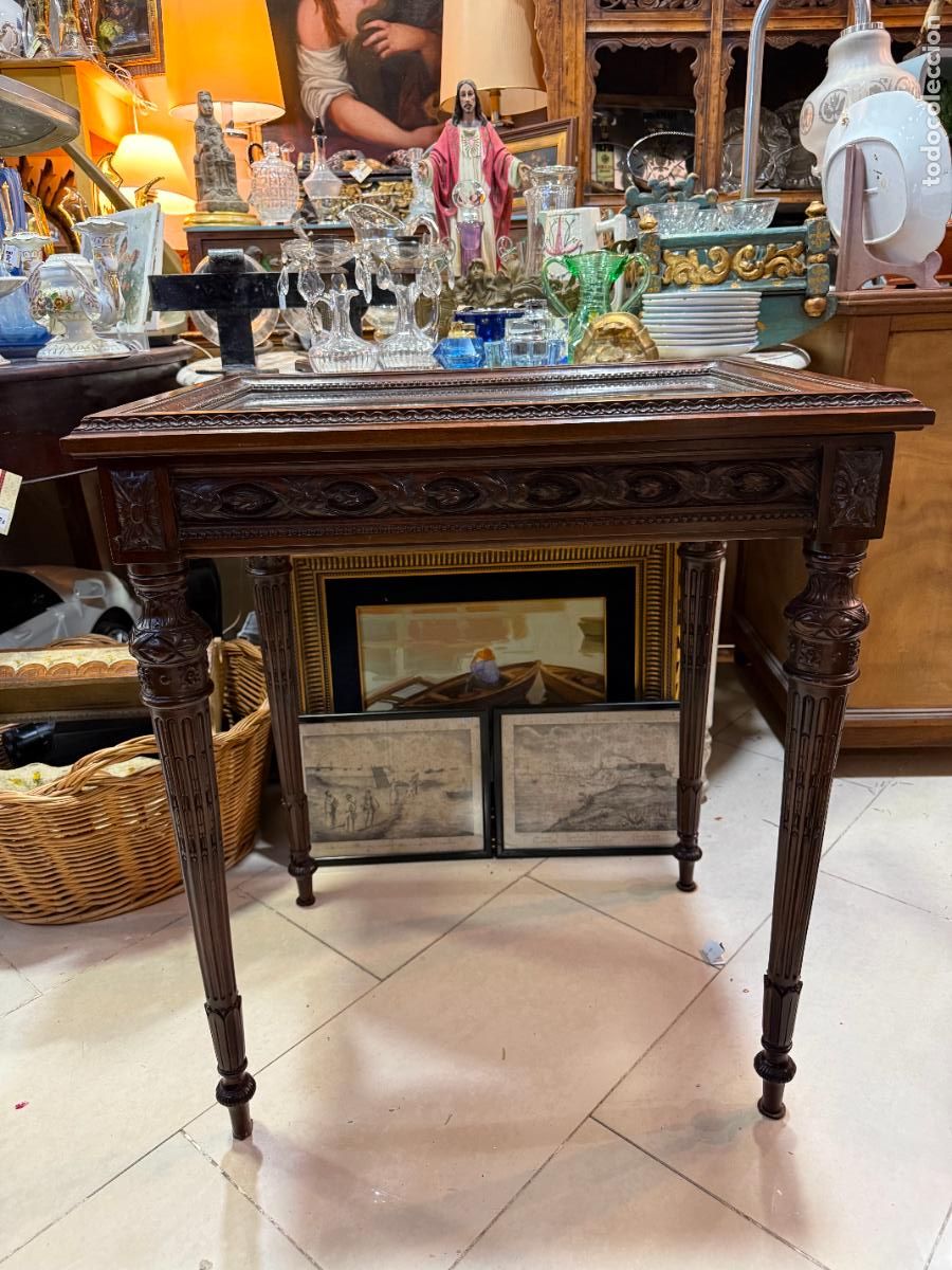 Antig&uuml;edades: PRECIOSA VITRINA EXPOSITOR TALLADO EN CAOBA - MEDIDA 75X66X50 CM E INTERIOR 56X39X6 CM