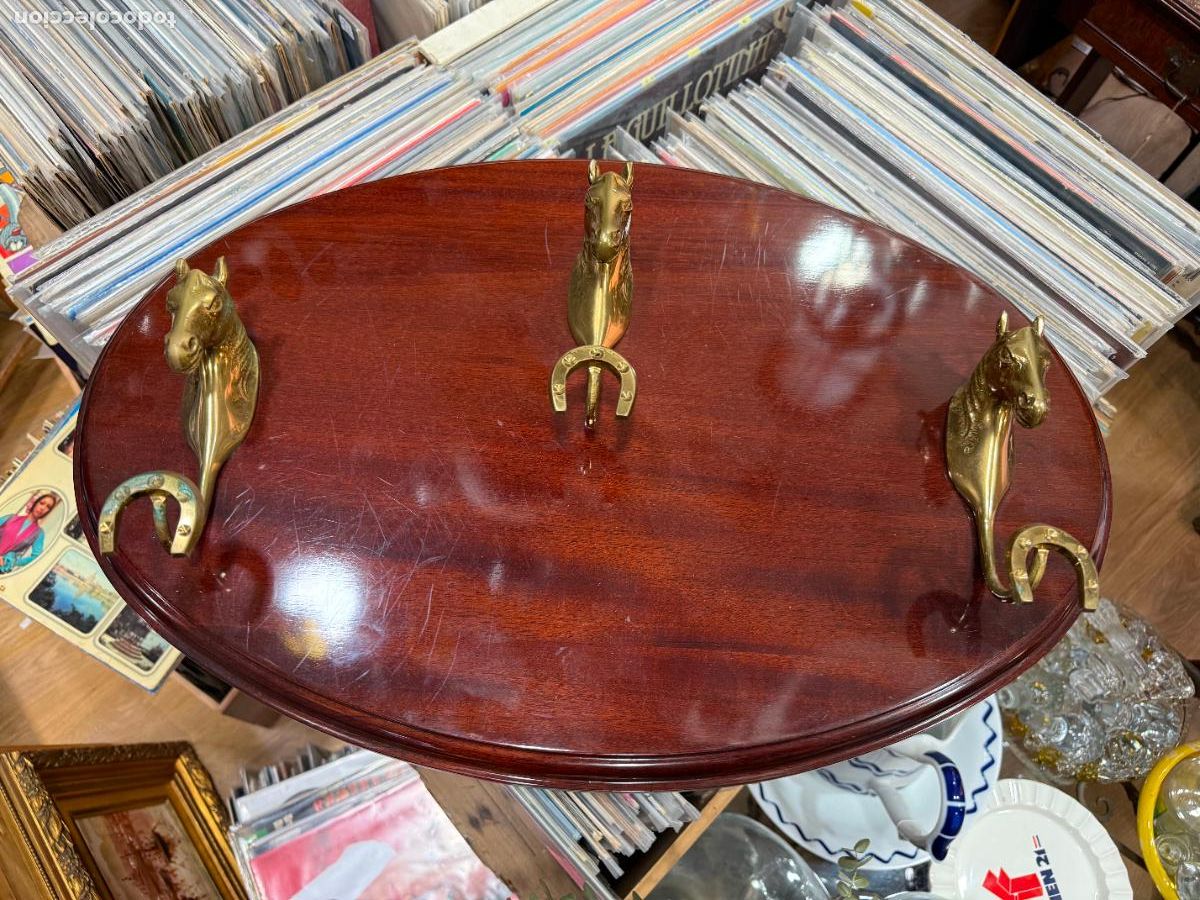 Antig&uuml;edades: PERCHERO DE CAOBA Y BRONCE CON MOTIVOS ECUESTRES - MEDIDA 59X39 CM