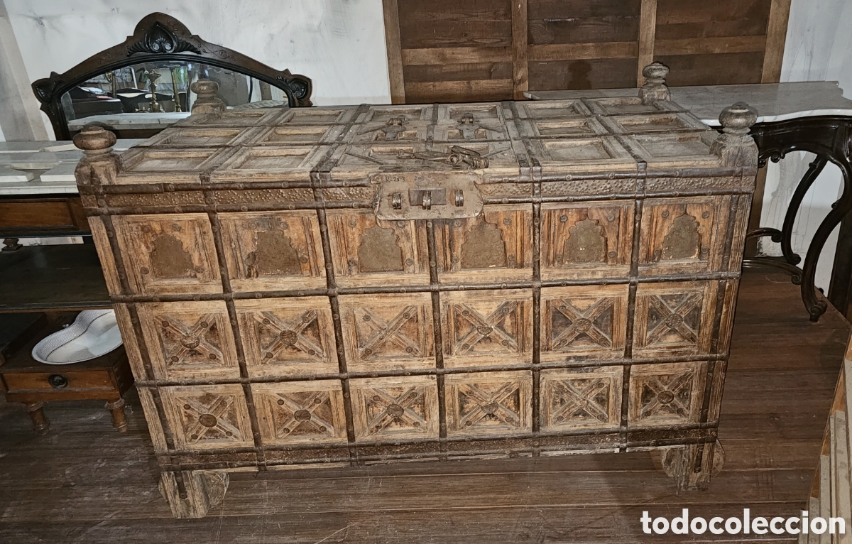 Antig&uuml;edades: Arc&oacute;n Indio antiguo de madera - Foto 2