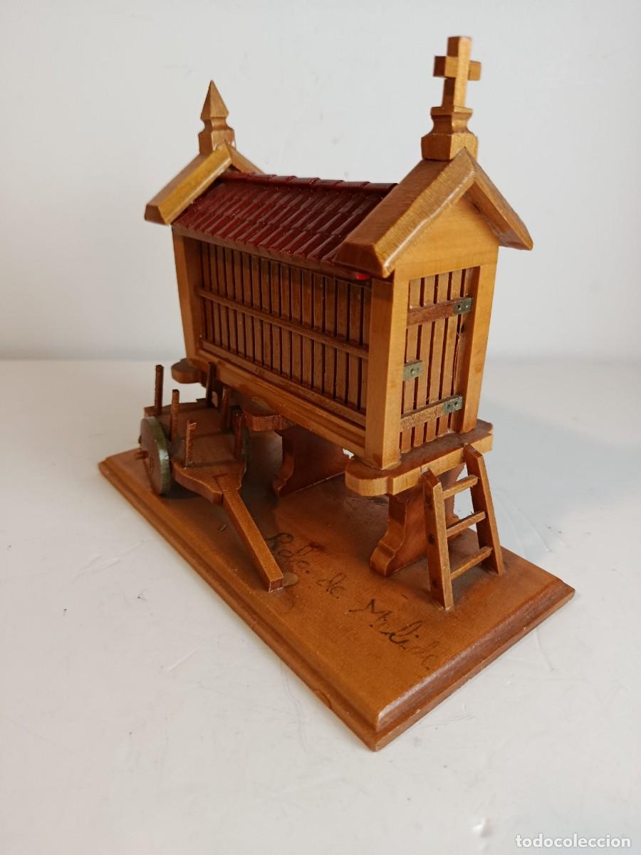 Antig&uuml;edades: HORREO DE MADERA ANTIGUO. MELIDE - Foto 1