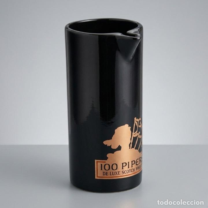 Antiquit&auml;ten: Jarra de Whisky 100 Pipers De Luxe Scotch - Cer&aacute;mica Negra y Oro - HCW Prompots Made in GB - A&ntilde;os 90