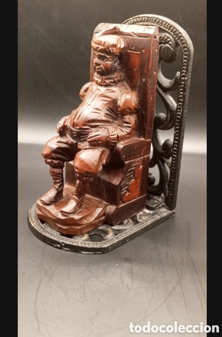 Antiguidades: ESCULTURA ,TALLA EN MADERA SANCHO PANZA ,CON SUPORTE DE HIERRO.