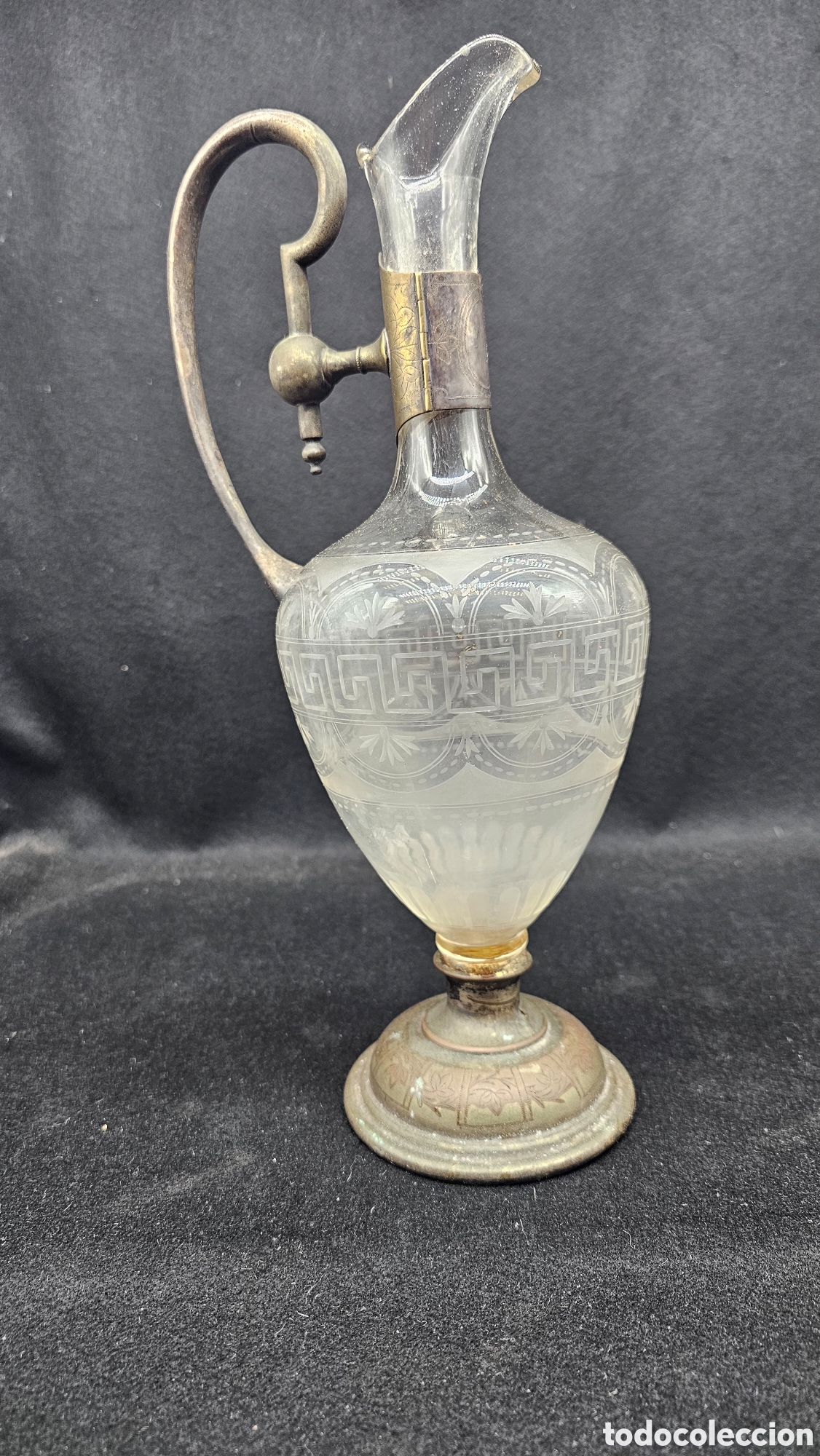 Antig&uuml;edades: Antigua jarra siglo cristal soplado y tallado a mano