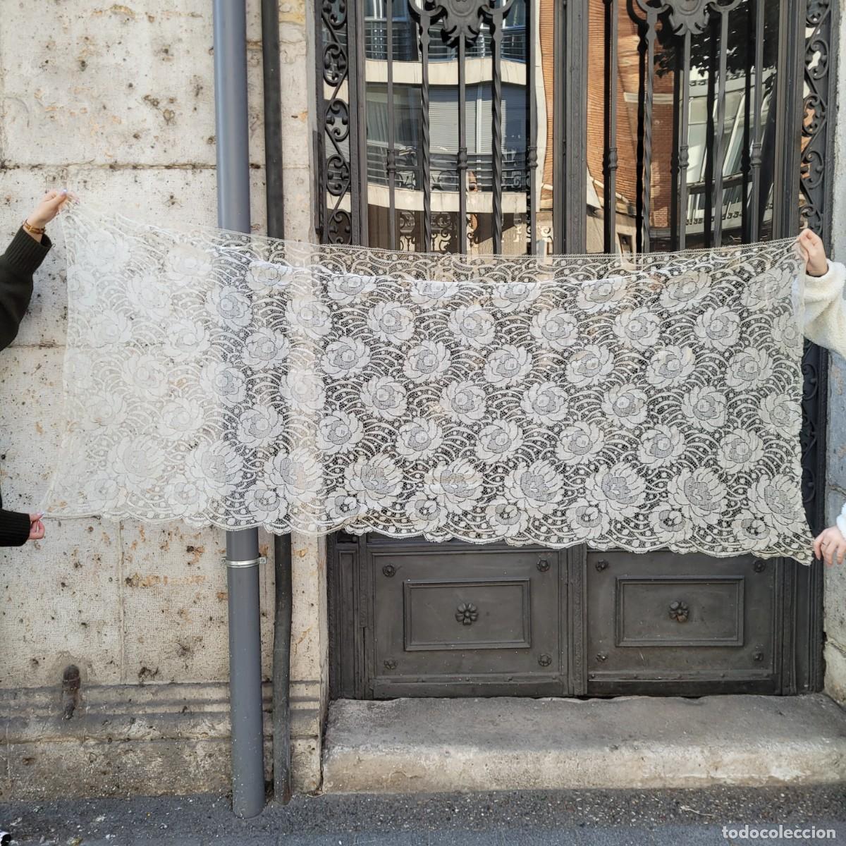 Antig&uuml;edades: Antigua Mantilla de encaje blanco - Foto 4