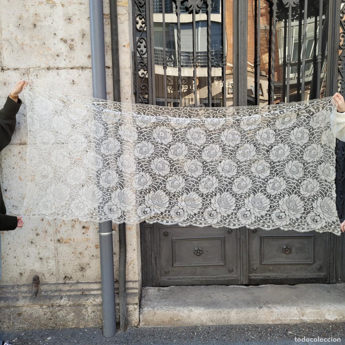 Antig&uuml;edades: Antigua Mantilla de encaje blanco - Foto 6
