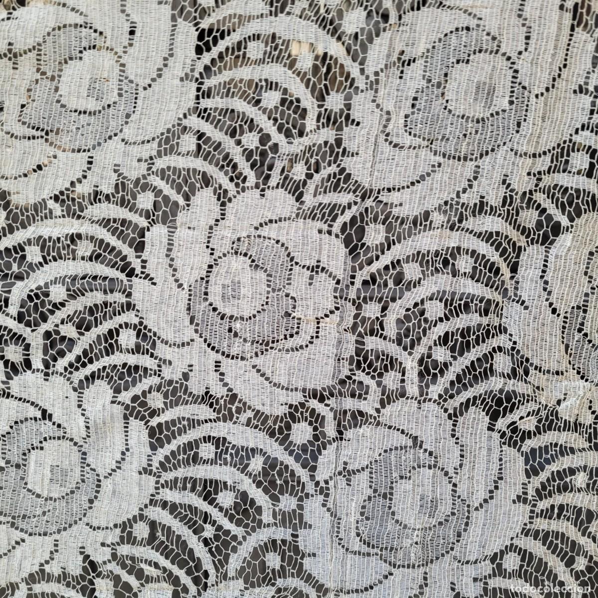 Antig&uuml;edades: Antigua Mantilla de encaje blanco - Foto 16