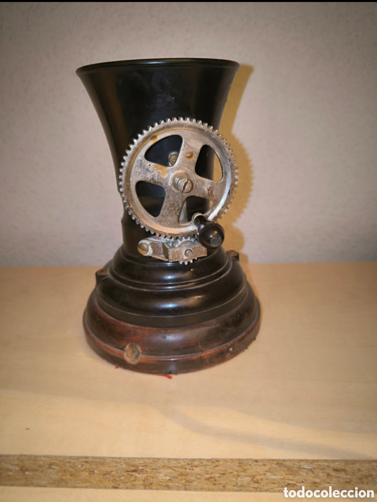 Antig&uuml;edades: Maquina de liar cigarrillos