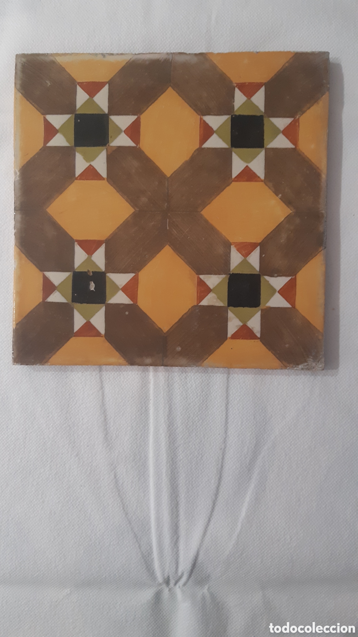 Antig&uuml;edades: Azulejo eclecticista antiguo - Foto 1
