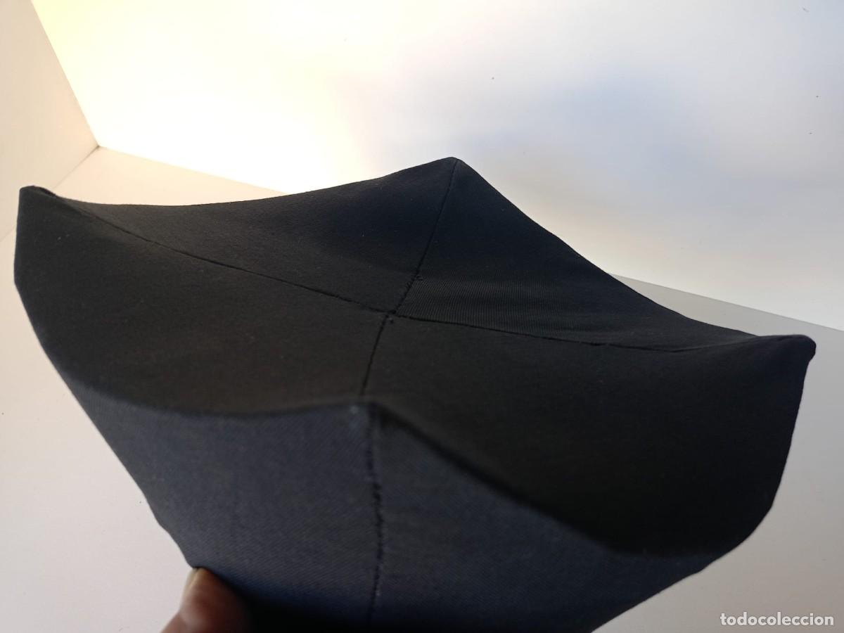 Antig&uuml;edades: Antiguo gorro de cura (bonete) - Foto 2