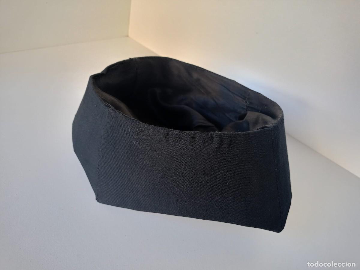 Antig&uuml;edades: Antiguo gorro de cura (bonete) - Foto 4