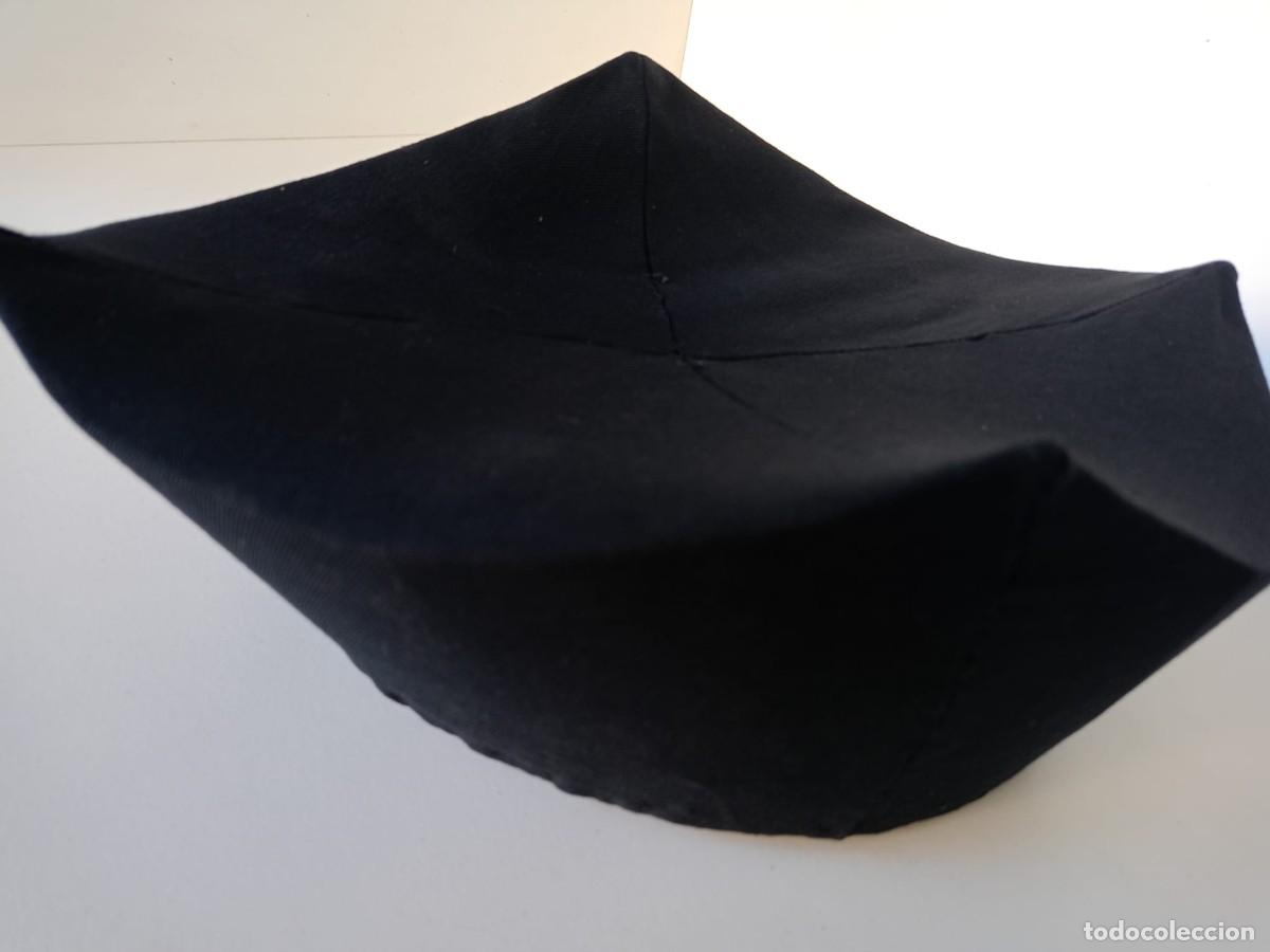 Antig&uuml;edades: Antiguo gorro de cura (bonete) - Foto 6