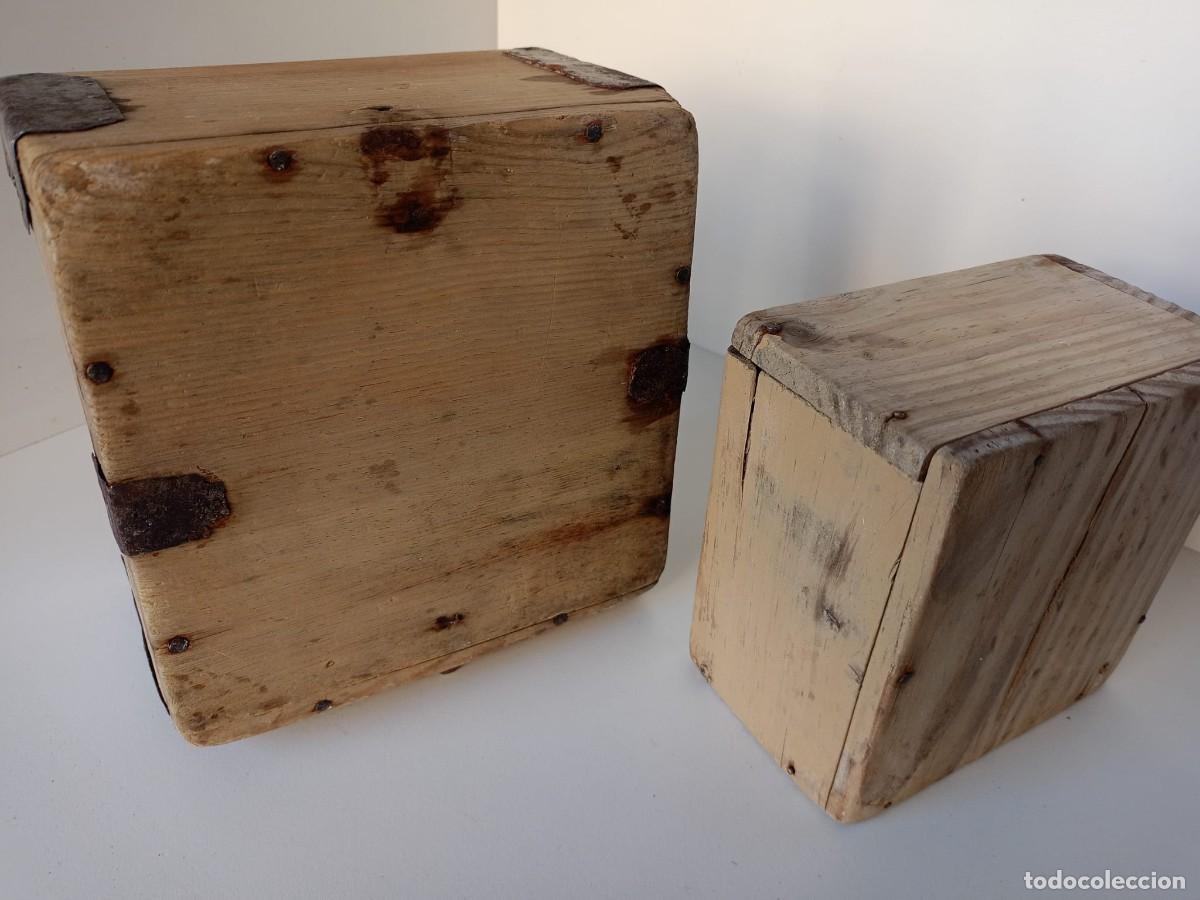 Antig&uuml;edades: Pareja de celemines de madera - Foto 2