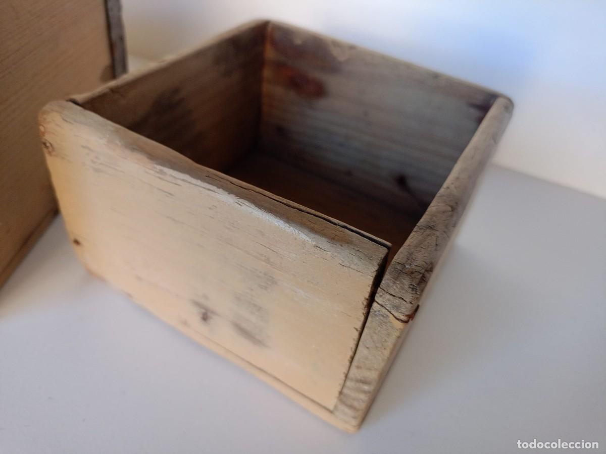 Antig&uuml;edades: Pareja de celemines de madera - Foto 4