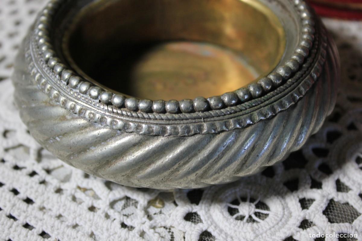 Antig&uuml;edades: Conjunto Tocador, espejo, bote, recipiente - Foto 2