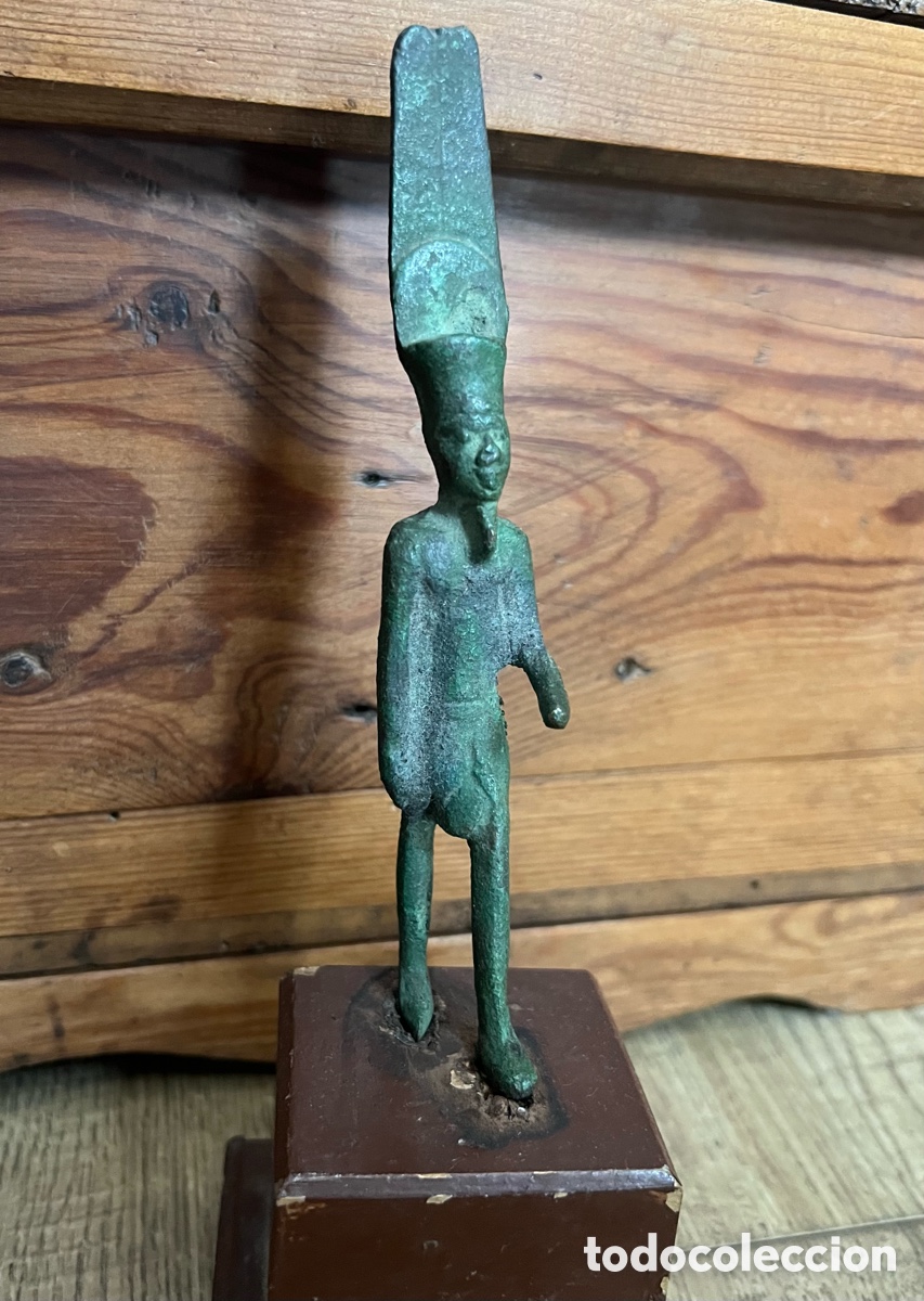 Antig&uuml;edades: Estatua de bronce de Am&oacute;n-Ra