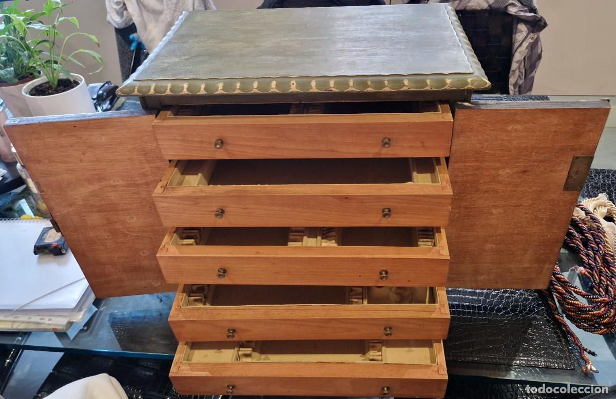 Antig&uuml;edades: Mueble cubertero con 5 cajones - Foto 2