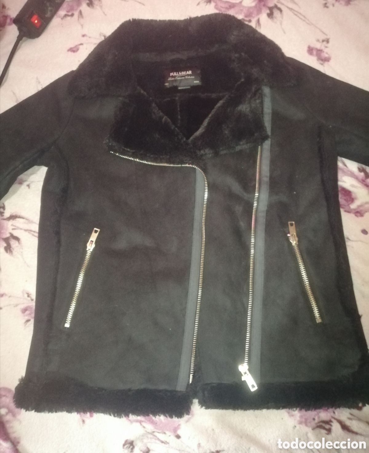 Antig&uuml;edades: Abrigo Pull&Bear Talla S &rdquo;LEER&rdquo; - Foto 1