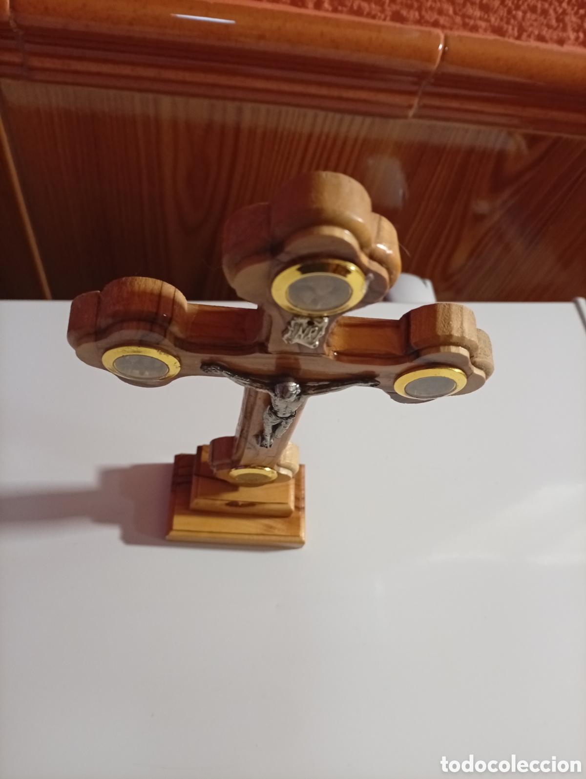 Antig&uuml;edades: Crucifijo de madera y metal - Foto 2