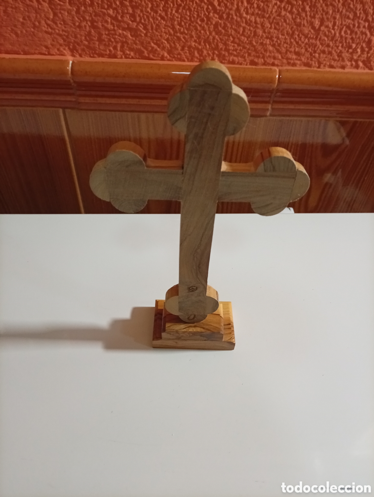 Antig&uuml;edades: Crucifijo de madera y metal - Foto 4