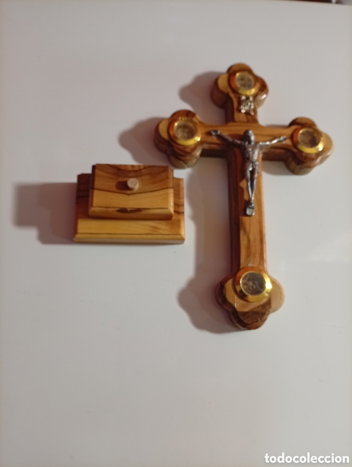 Antig&uuml;edades: Crucifijo de madera y metal - Foto 5