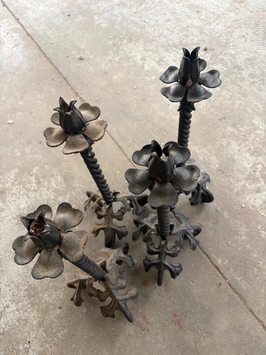 Antig&uuml;edades: 4 candelabros de iglesia circulo gerardo alegre realizados en hierro forjado inicio siglo XX