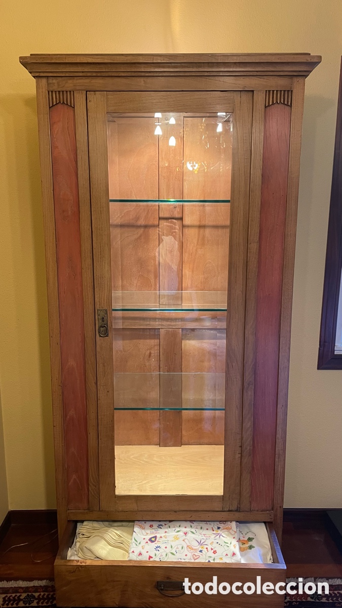 Antig&uuml;edades: Mueble vitrina de casta&ntilde;o macizo - Foto 2