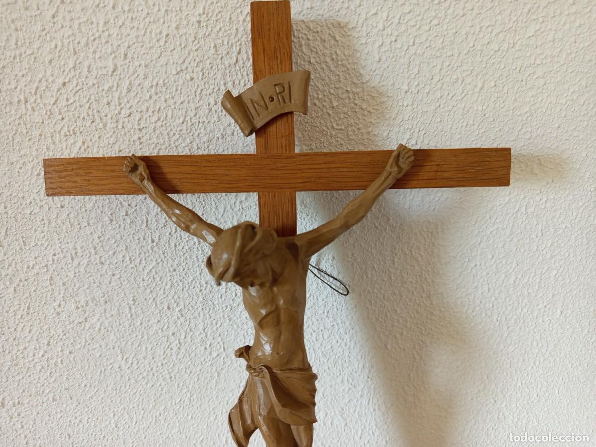 Antig&uuml;edades: Antiguo Crucifijo de Madera - Foto 2