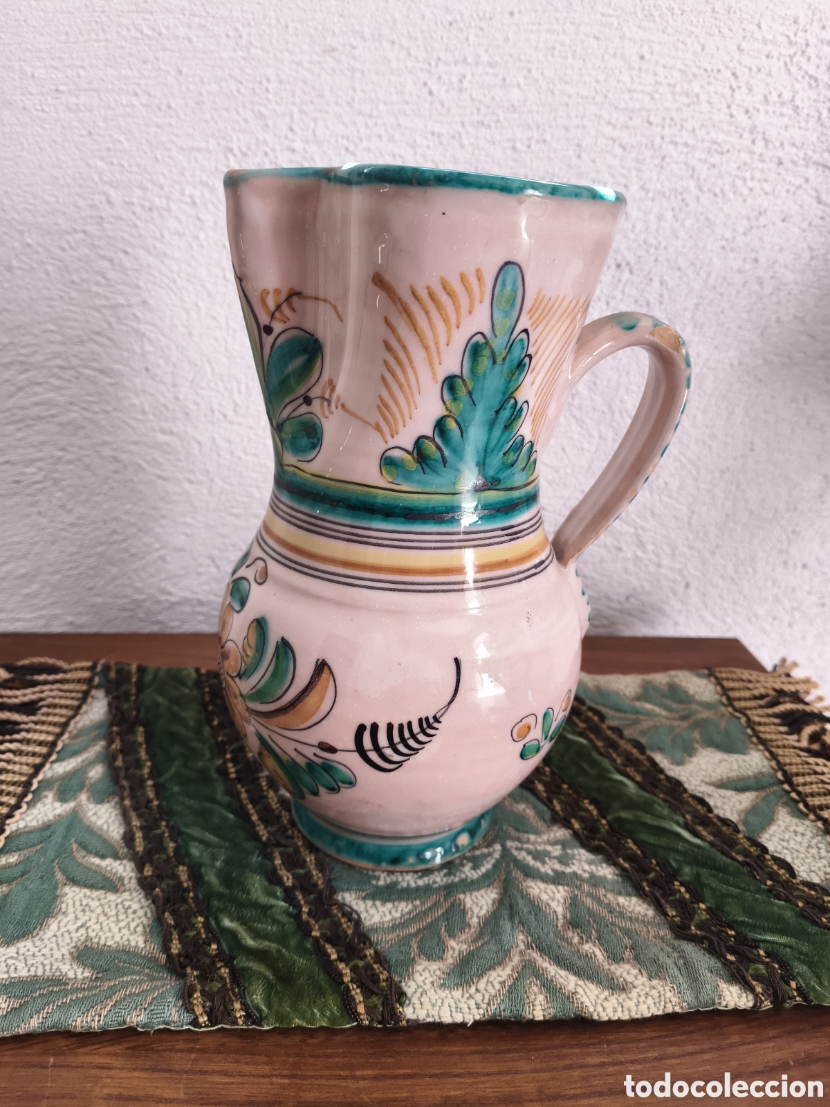 Antig&uuml;edades: Jarra de cer&aacute;mica pintada a mano marcada s, sanguino, de cer&aacute;mica espa&ntilde;ola con colores vivos