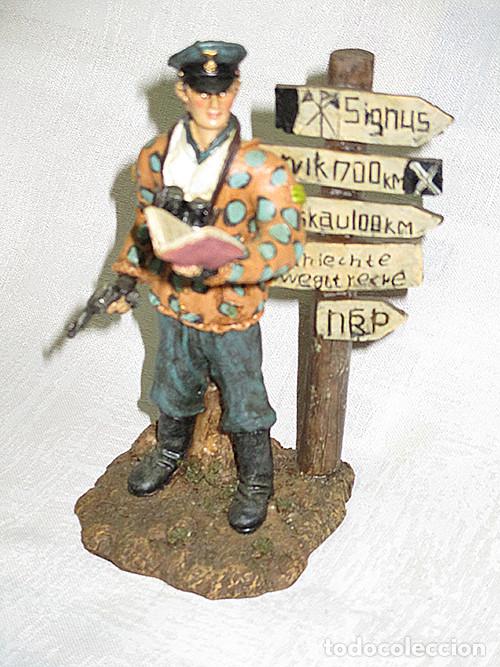 Antiguidades: FIGURA SOLDADO RUSO - 2&ordf; GUERRA MUNDIAL - POLIRESINA - NUEVO