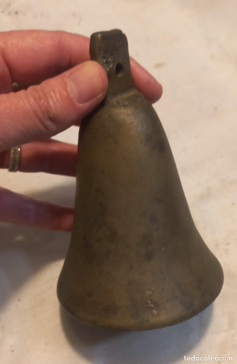 Antiquit&eacute;s: ANTIGUA CAMPANA DE BRONCE