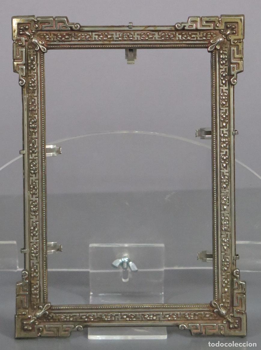 Antig&uuml;edades: MARCO. METAL PLATEADO. ORNAMENTADO CON ESVASTICAS. HACIA 1930