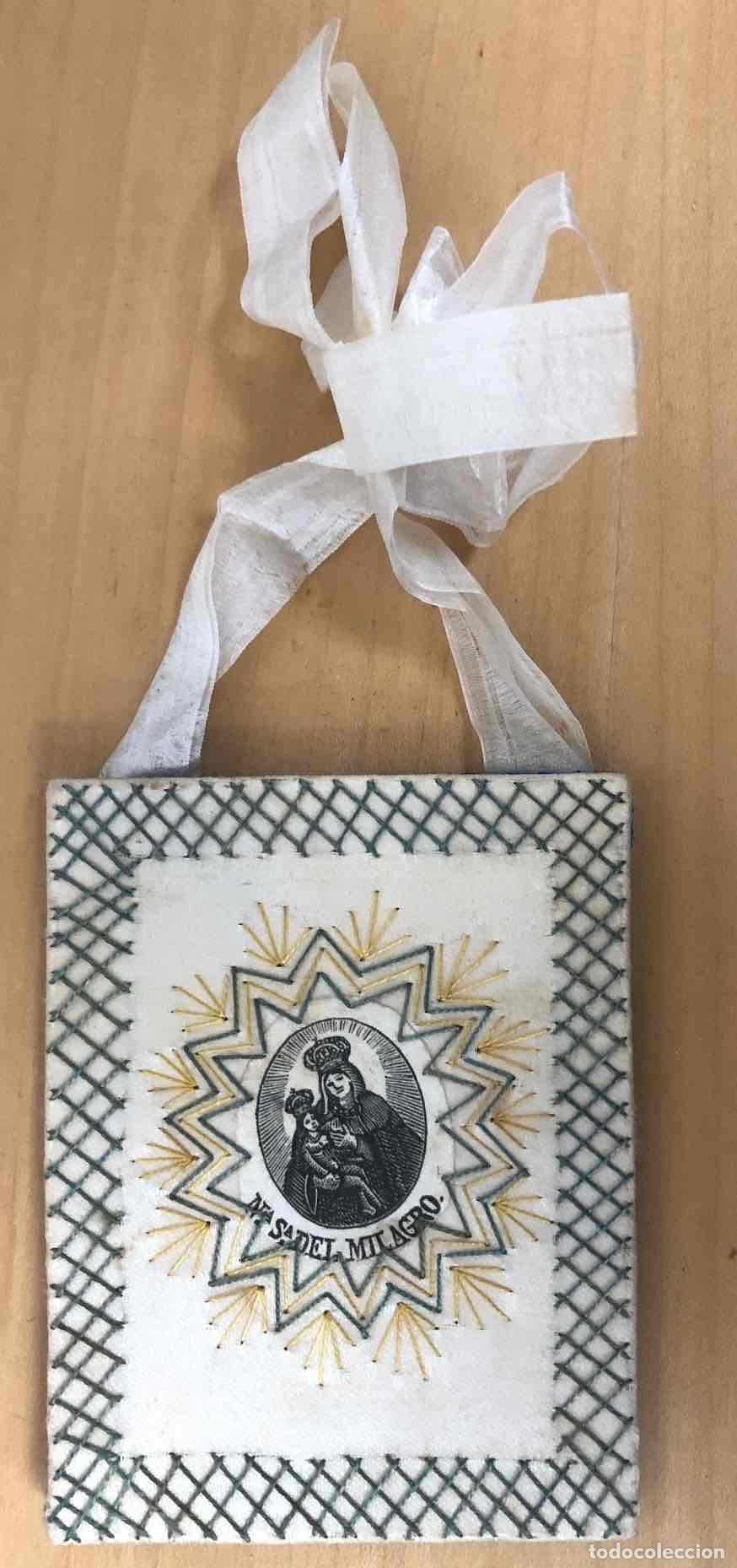 Antig&uuml;edades: ESCAPULARIO BORDADO CON GRABADO NTRA. SRA. DEL MILAGRO. SIGLO XIX