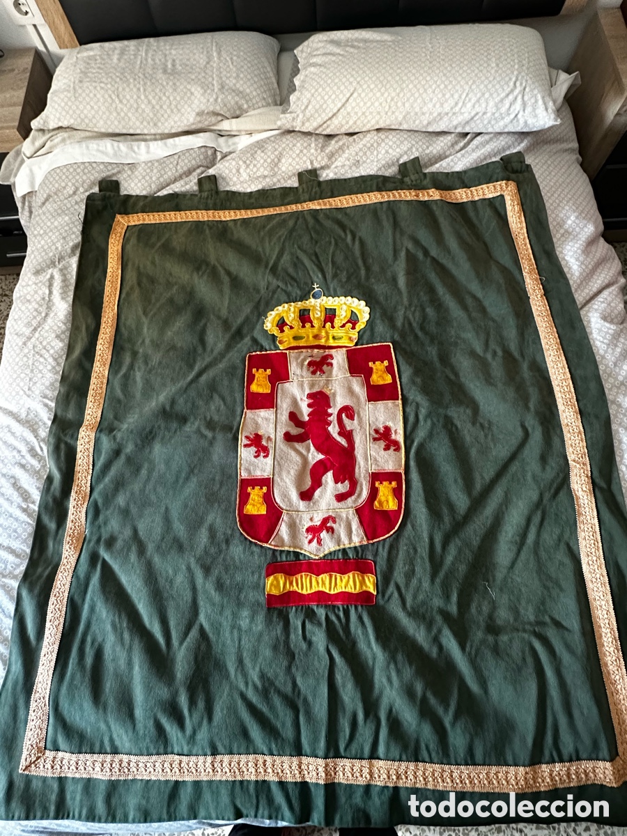 Antig&uuml;edades: Escudo bordado de C&oacute;rdoba - Foto 1