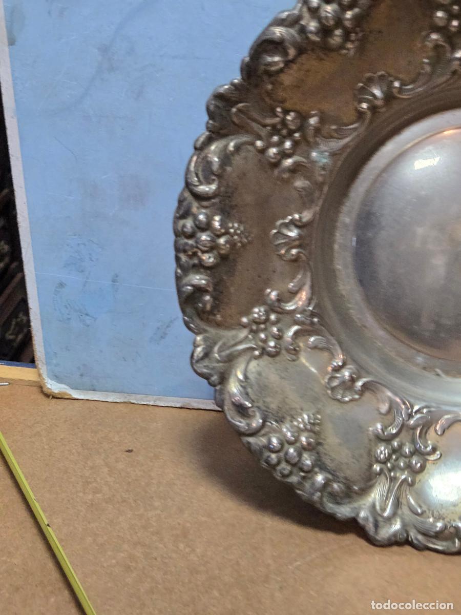 Antig&uuml;edades: bandeja de alpaca plateada - Foto 2