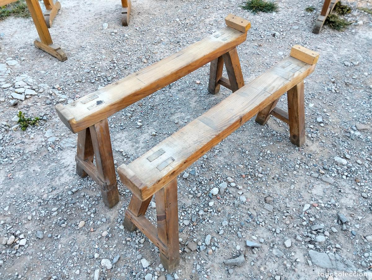 Antig&uuml;edades: Pareja de caballetes burros antiguos soportes de madera antiguos cabestrillos cama de monja.