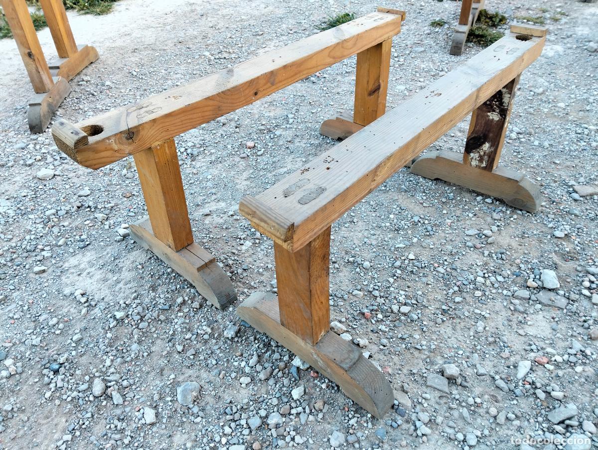 Antig&uuml;edades: Pareja de caballetes burros antiguos soportes de madera antiguos cabestrillos cama de monja a&ntilde;os 40