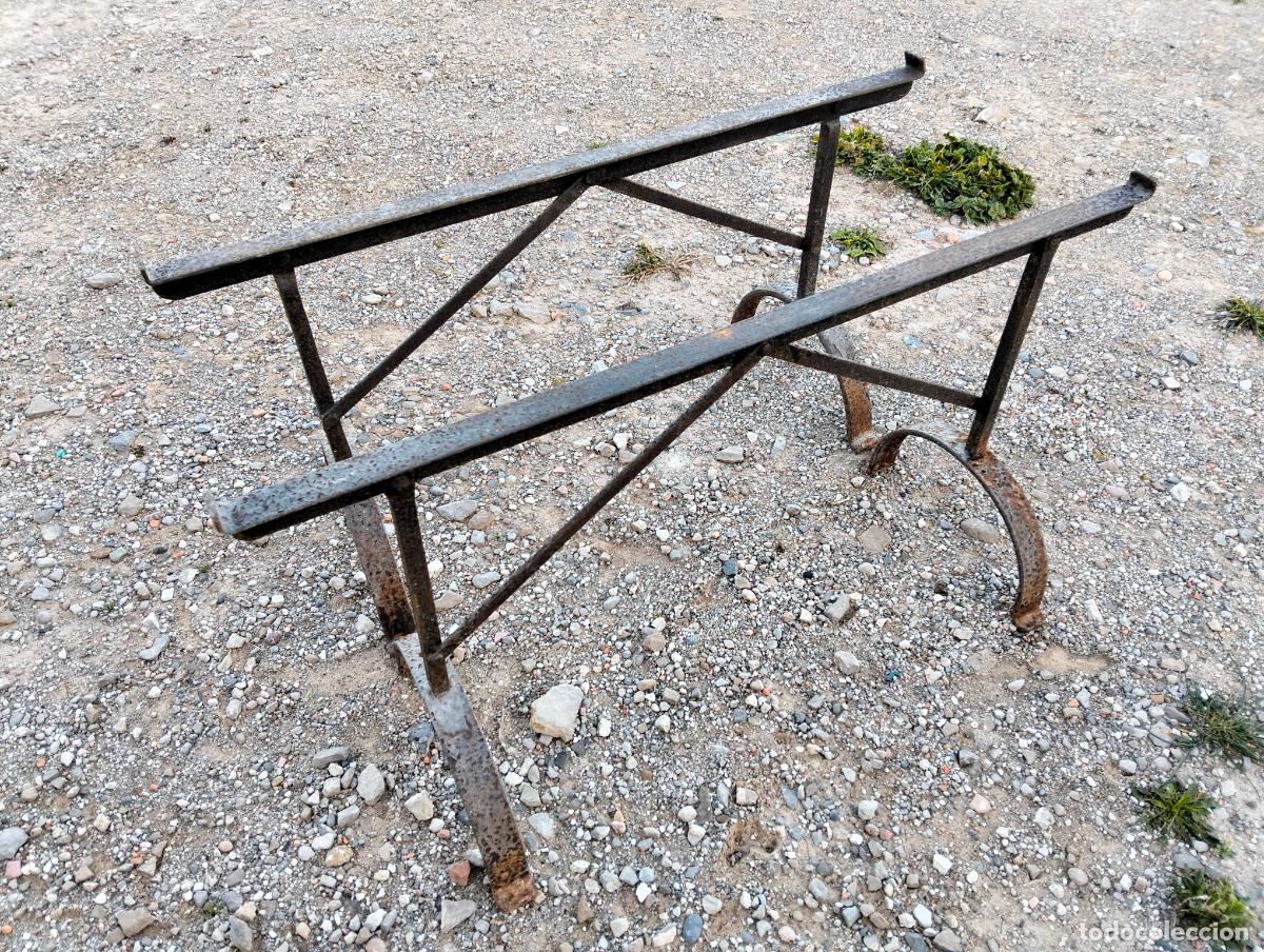 Antiques: Pareja de caballetes burros antiguos soportes de hierro antiguos cabestrillos camas de monja a&ntilde;os 30