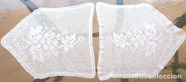 Antig&uuml;edades: 4 Tapetes en punta 40x50 cm para Sillones o Sof&aacute;s- Ganchillo a mano. Color Blanco. Procedencia Soria