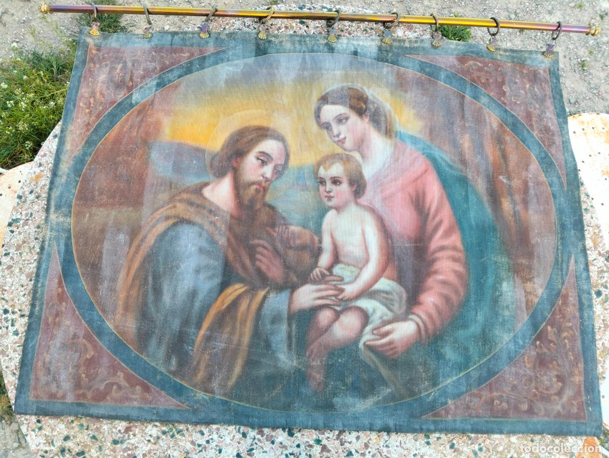 Antiques: Antiguo tapiz pintado a mano decorativo de pared barra metal cuadro tela religioso Sagrada Familia